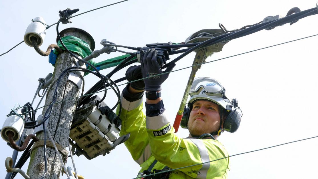 KOMPETENTE HENDER 240kb