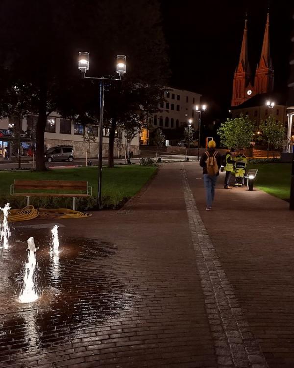 Kveld med vannspeil 100kb